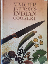 Load image into Gallery viewer, Madhur Jaffrey&#39;s Indian Cookery

